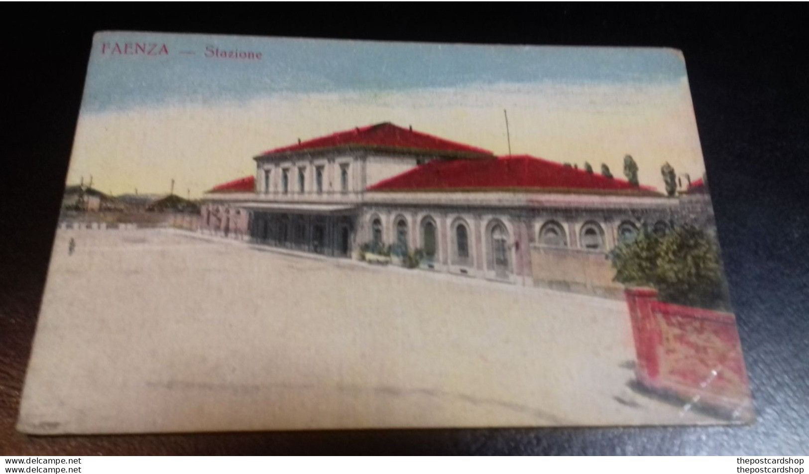 FAENZA ITALIA STAZIONE CARTOLINA DI FAENZA STAZIONE RAILWAY STATION ITALY UNUSED - Faenza