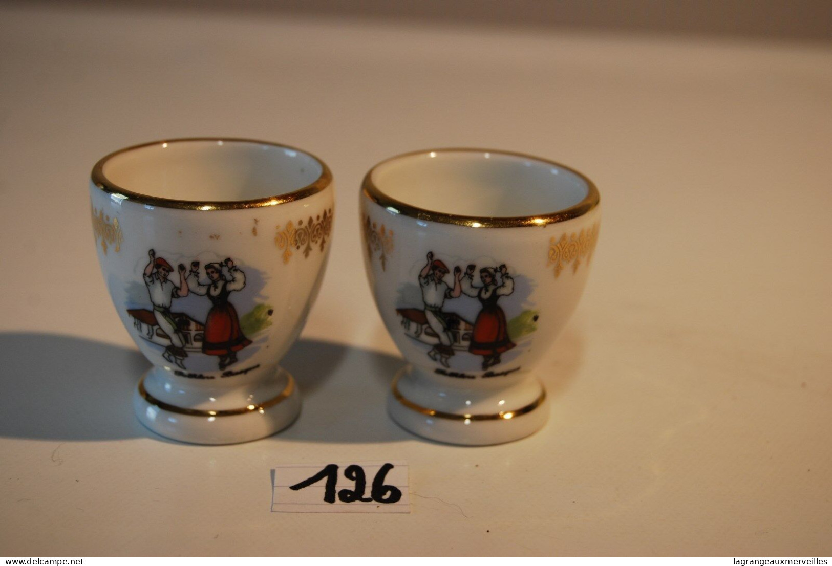 C126 2 Coquetiers Au Décor "danseurs" Porcelaine Maithé - Egg Cups