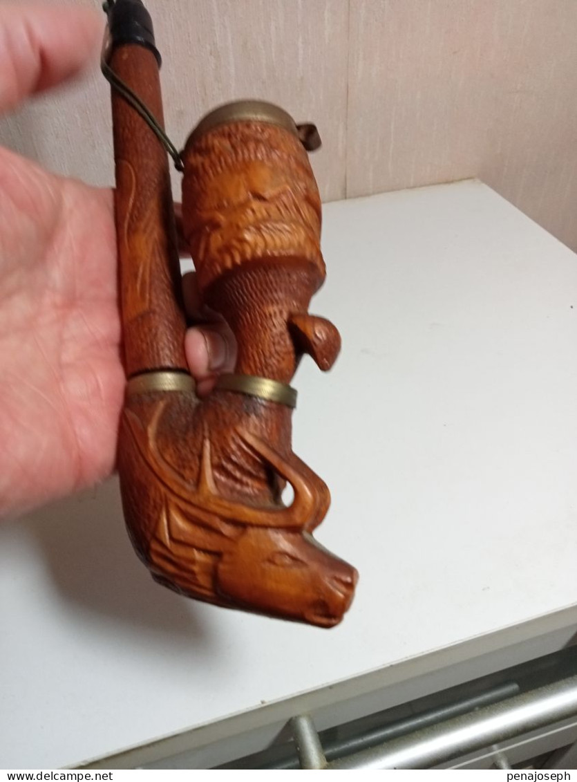 Ancienne pipe en bois sculptée du XIXème hauteur 29 cm