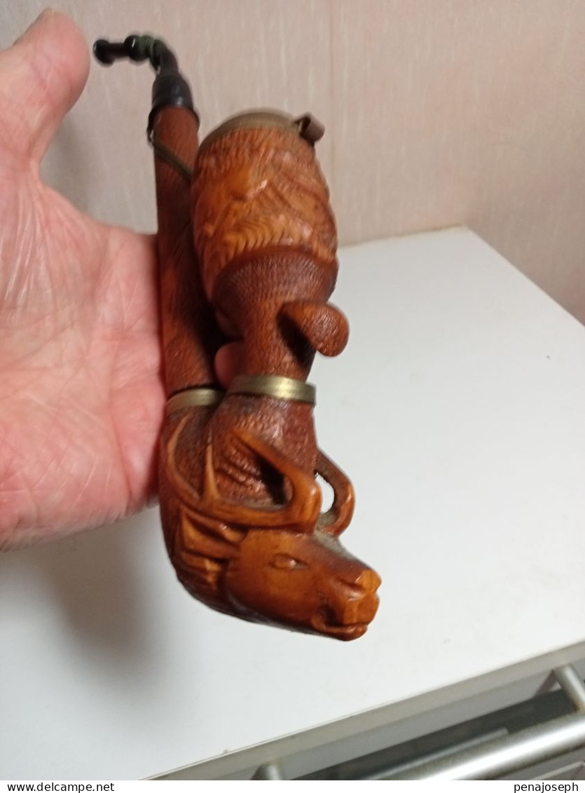 Ancienne pipe en bois sculptée du XIXème hauteur 29 cm