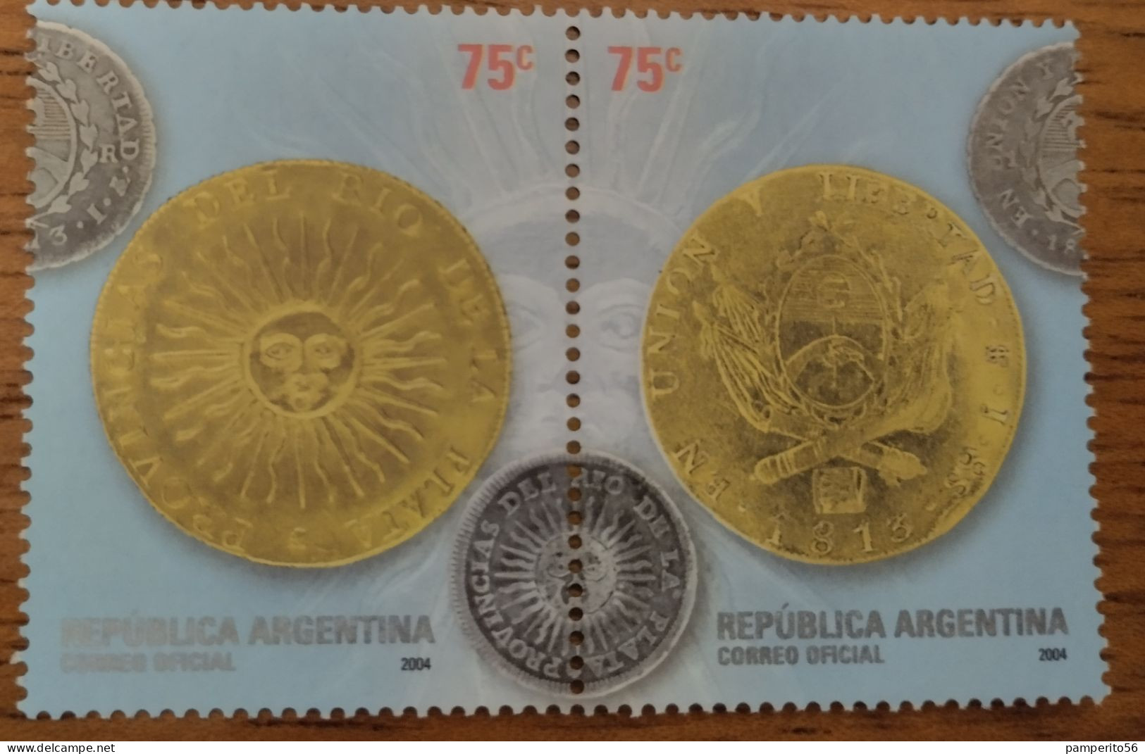 ARGENTINA - AÑO 2004 - NUMISMATICA PAR HORIZONTAL SE-TENANT - SERIE MNH - Unused Stamps