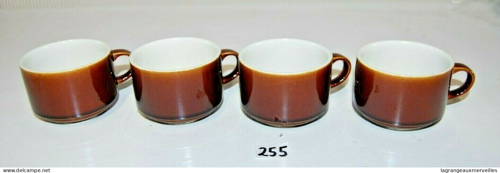 C255 4 Anciennes Tasses - Boch Villeroy - Vintage - Cups