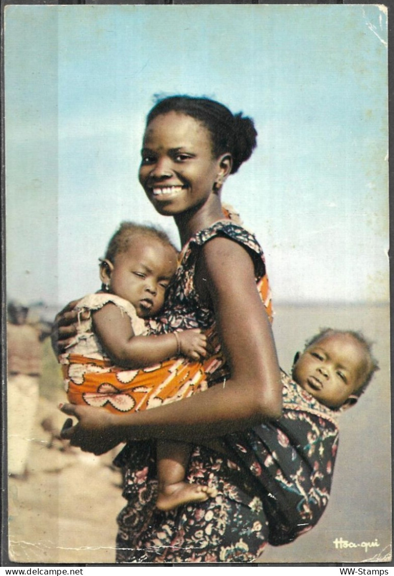 Postcard Circa 1960 Kenya Africa In Pictures Maternity [ILT2073] - Kenya