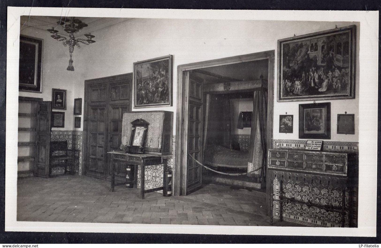 España - San Lorenzo De El Escorial - Habitacion De Felipe II - Madrid