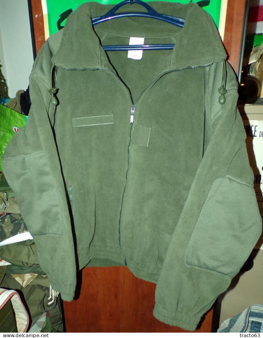 VESTE POLAIRE DE L'ARMEE FRANCAISE  , TAILLE 128 L SOIT TAILLE XXL ,AVEC LACET DE SERRAGE AU COU ,  FABRICATION FRANCAI - Equipement