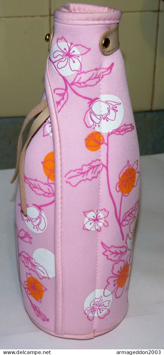 SAC ETUI HOUSSE ISOTHERME ROSE LES FLEURS CHAMPAGNE VEUVE CLICQUOT PARFAIT ETAT - Alcolici