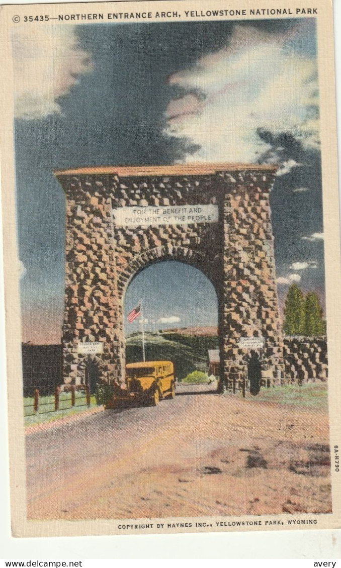 Northern Entrance Arch, Yellowstone National Park, Wyoming - Yellowstone