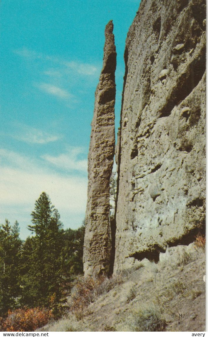 Chimney Rock, Eastern Approach Road To Yellowstone National Park, Wyoming 12 Miles East Of The Entrance - Yellowstone