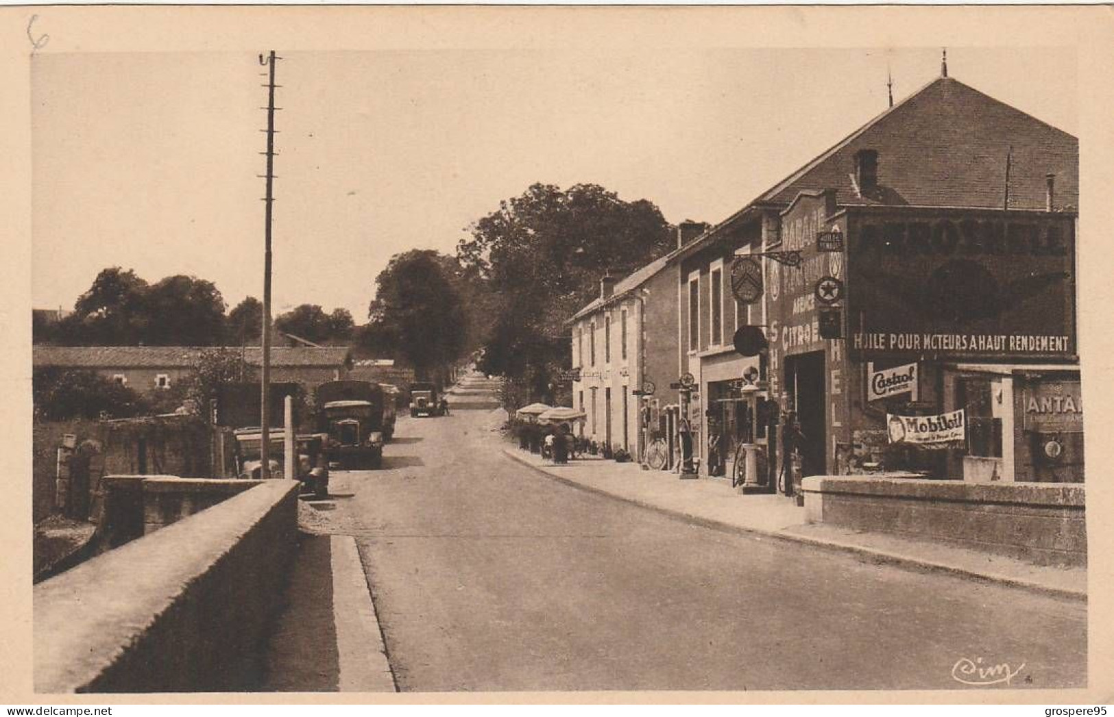 VIVONNE PONT DES CARMES ET LA ROUTE DE RUFFEC STATION SERVICE SHELL - Vivonne