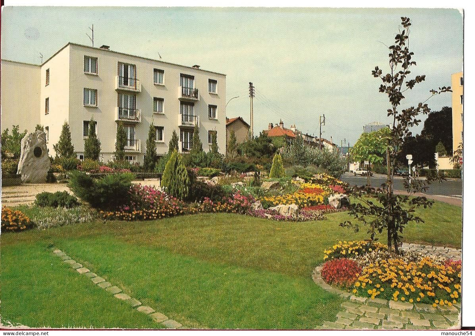 CPSM DE SOISSY SOUS MONTMORENCY PLACE JEAN MOULIN - Soisy-sous-Montmorency