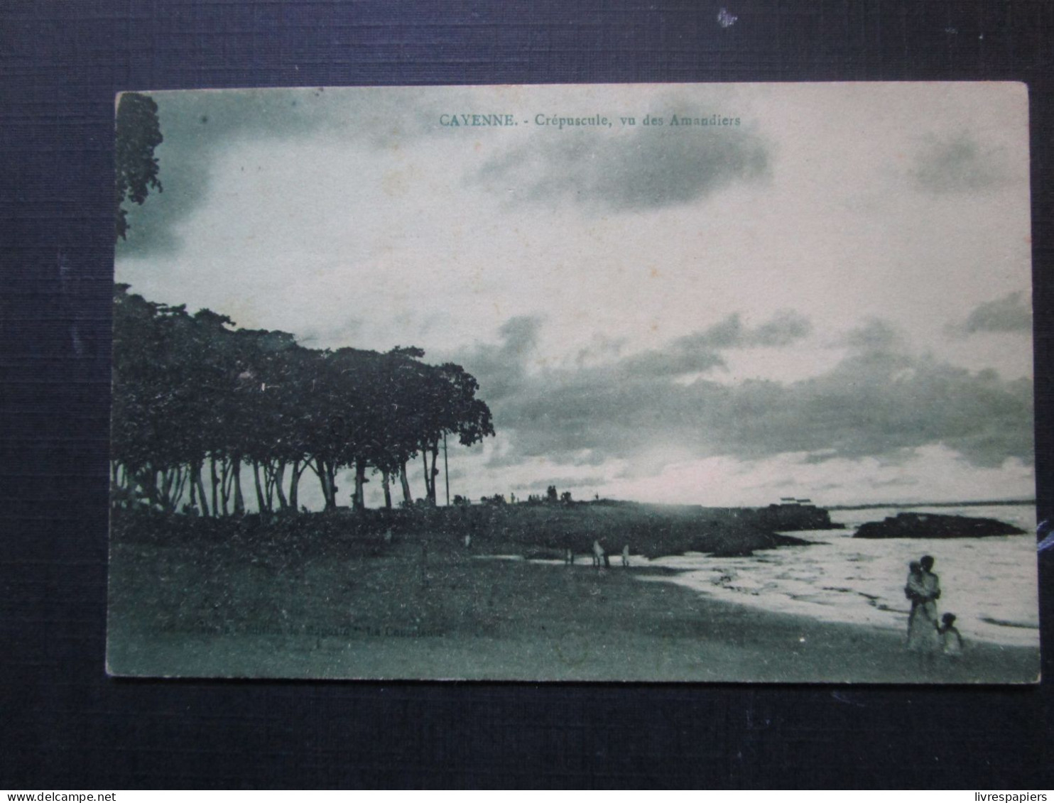 Guyane Cayenne Crépuscule Vue Des Amandiers  Cpa Timbrée 1931 - Cayenne