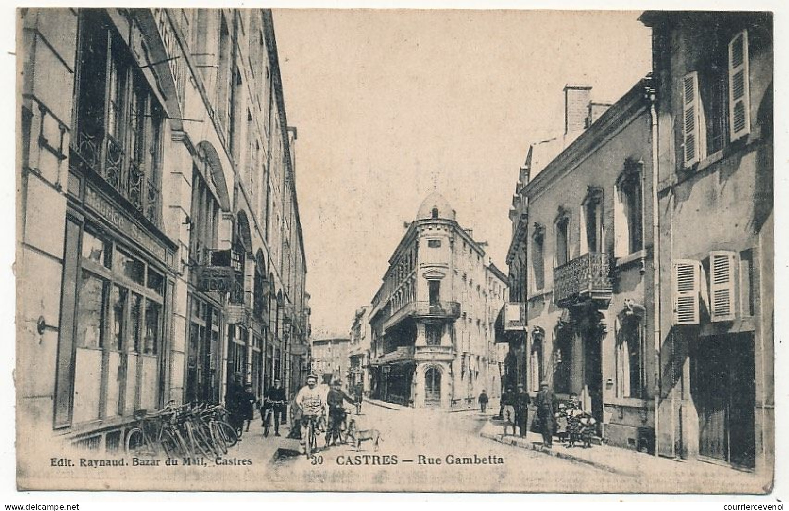 CPA - CASTRES (Tarn) - Rue Gambetta - Castres