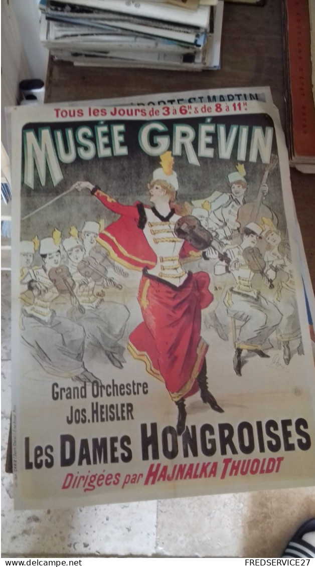 143 / AFFICHE LES DAMES HONGROISES MUSEE GREVIN REPRO 29 CM PAR  38 CM - Affiches & Posters