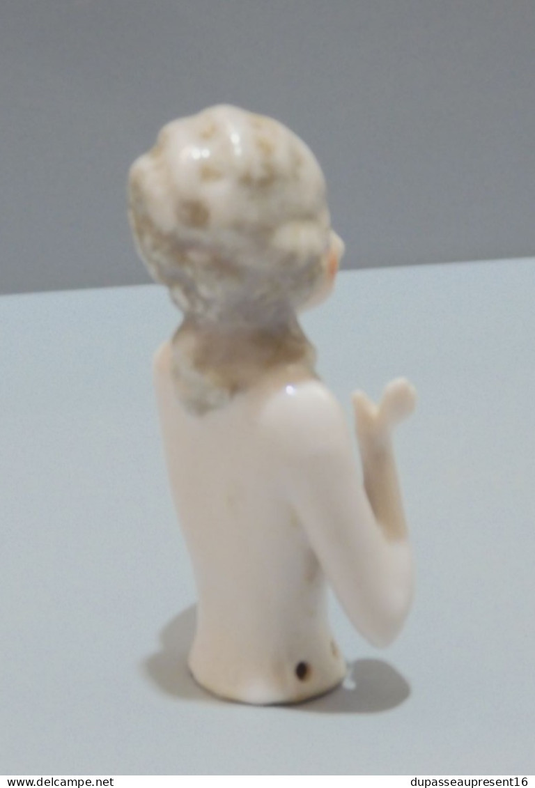 - BELLE ANCIENNE DEMI FIGURINE MARQUISE PORCELAINE DEUTSCHLAND VITRINE     E - Other & Unclassified