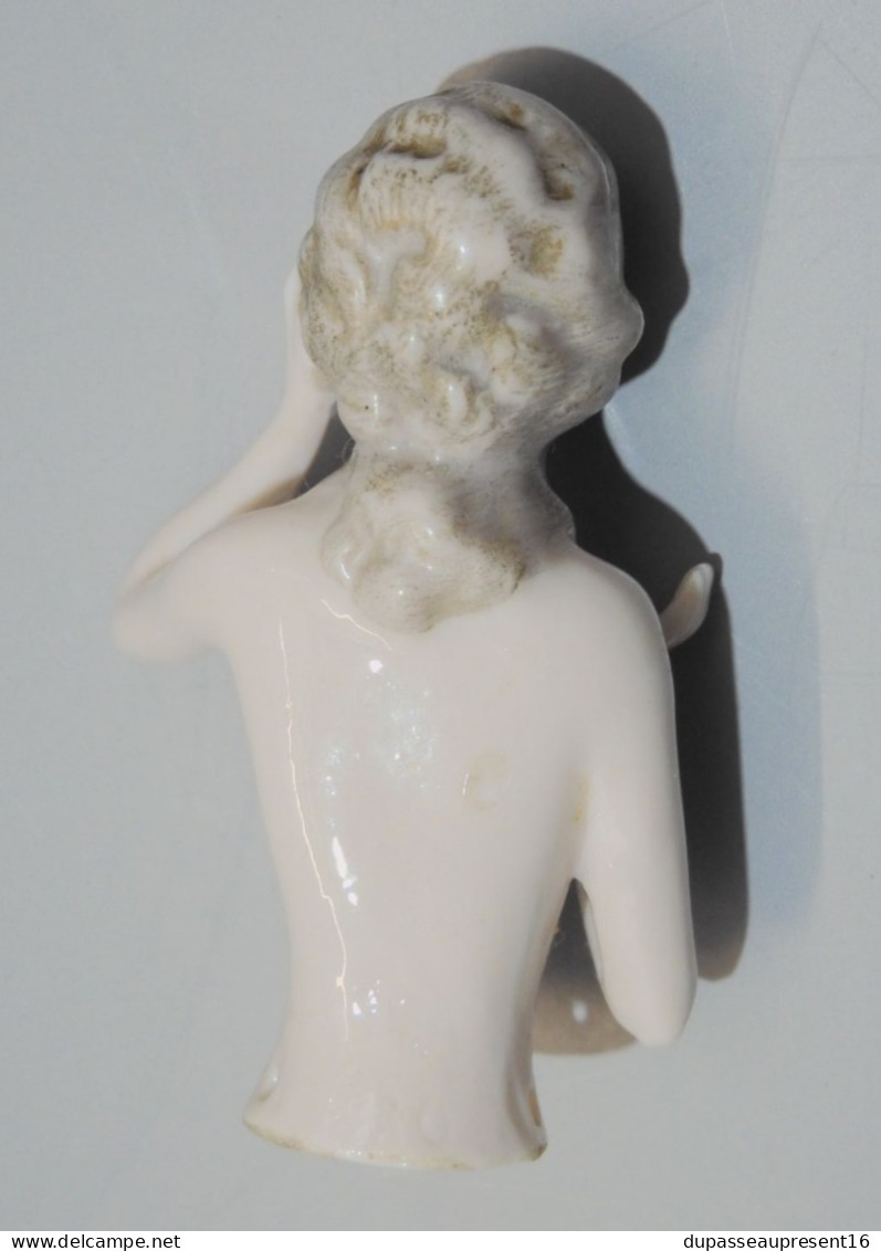 - BELLE ANCIENNE DEMI FIGURINE MARQUISE PORCELAINE DEUTSCHLAND VITRINE     E