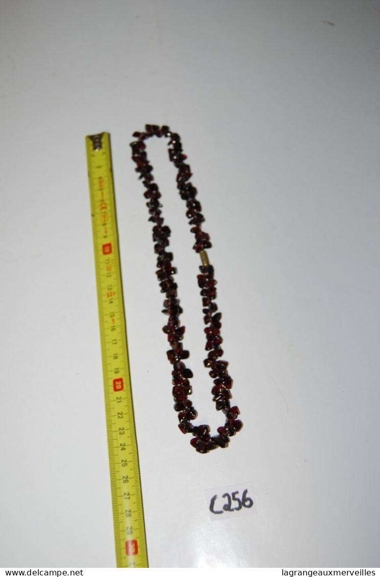 C256 Bijou De Fantaisie - Ancien Collier De Style - Necklaces/Chains