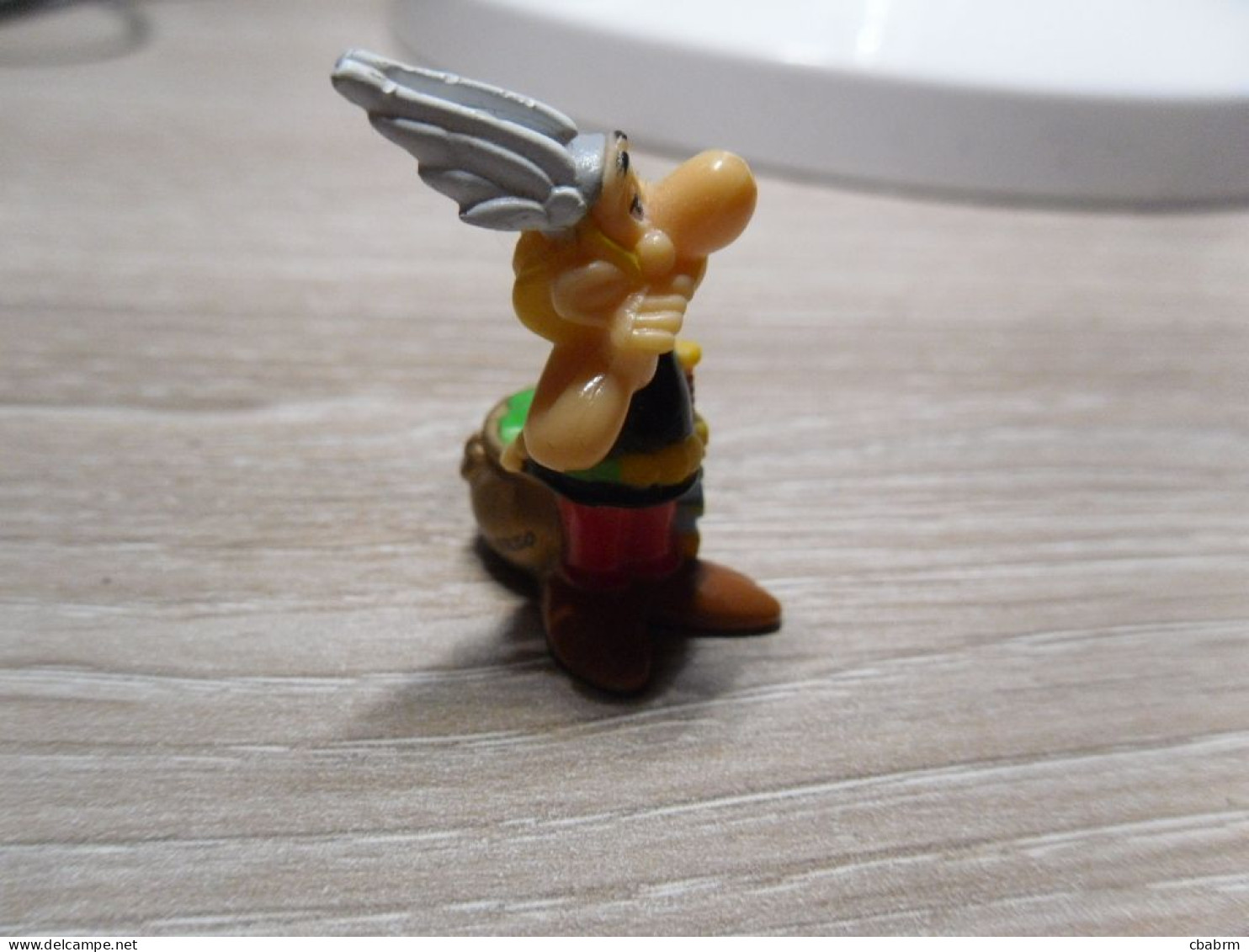 Figurine KINDER Jouet ASTERIX Et CHAUDRON POTION MAGIQUE GOSCINNY UDERZO 2S-252 - Monoblocchi