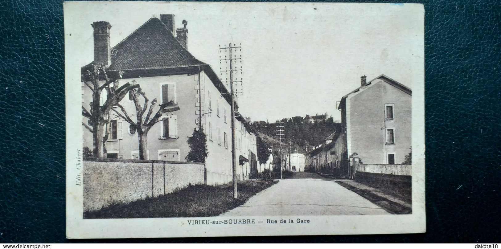 38 , Virieu Sur Bourbre , La Rue De La Gare - Virieu