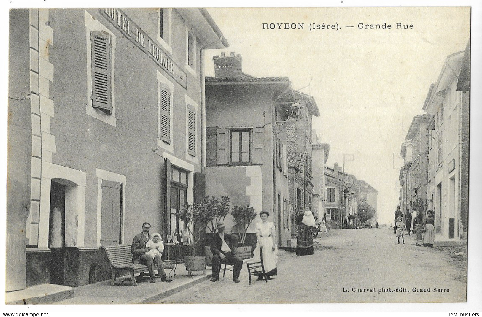 CPA 38 ROYBON Grande Rue - Roybon