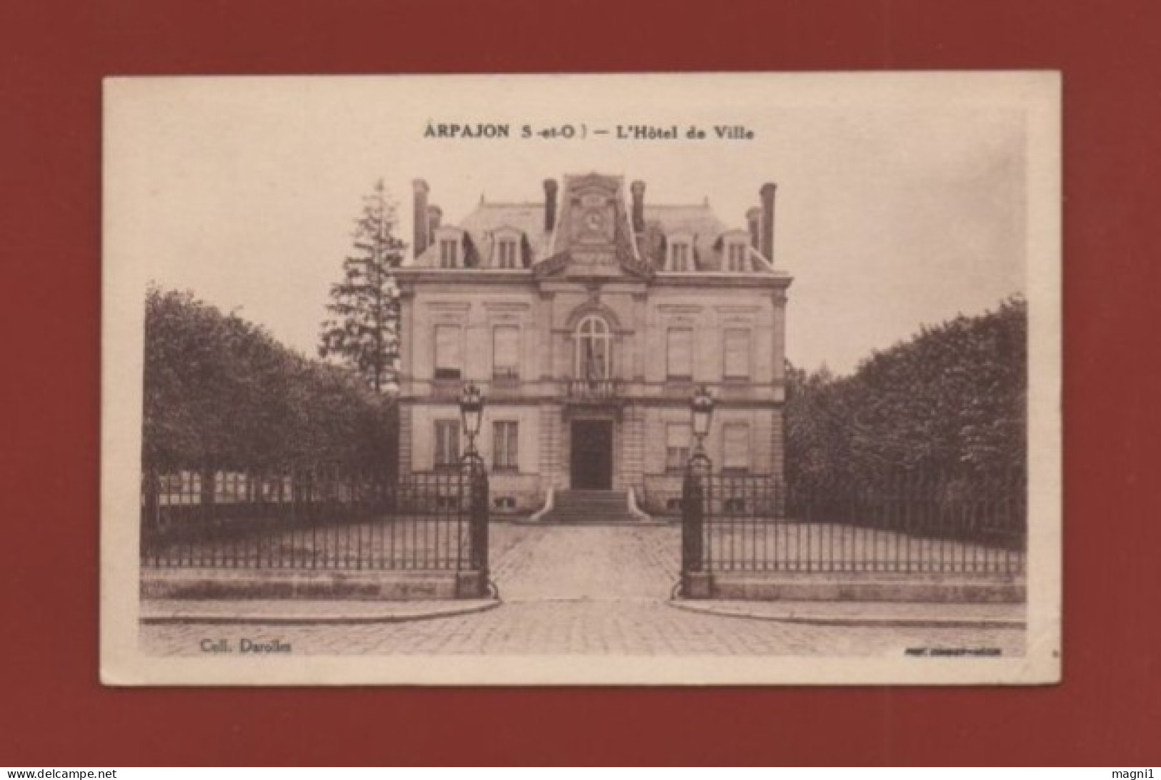 ARPAJON - L'Hôtel De Ville - Arpajon Sur Cere
