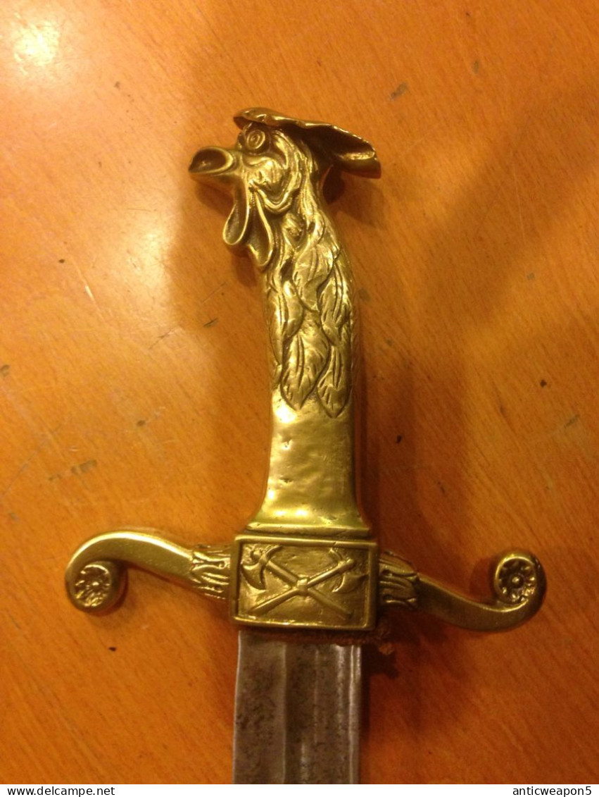 Sabre-épée pionnier à tête de coq et 2 haches. France. vers 1800. (T347)