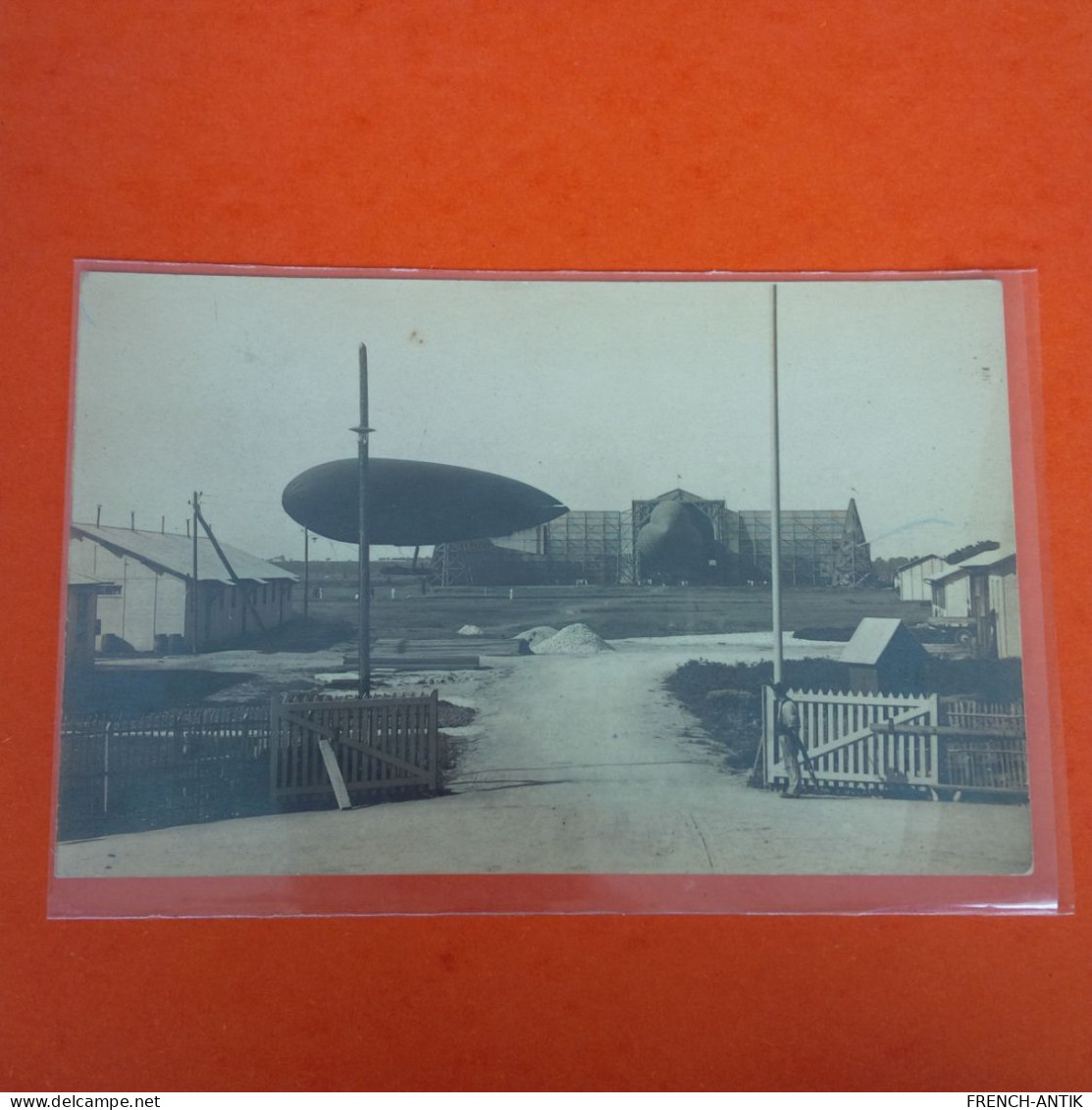 CARTE PHOTO DIRIGEABLE LIEU A IDENTIFIER - Airships