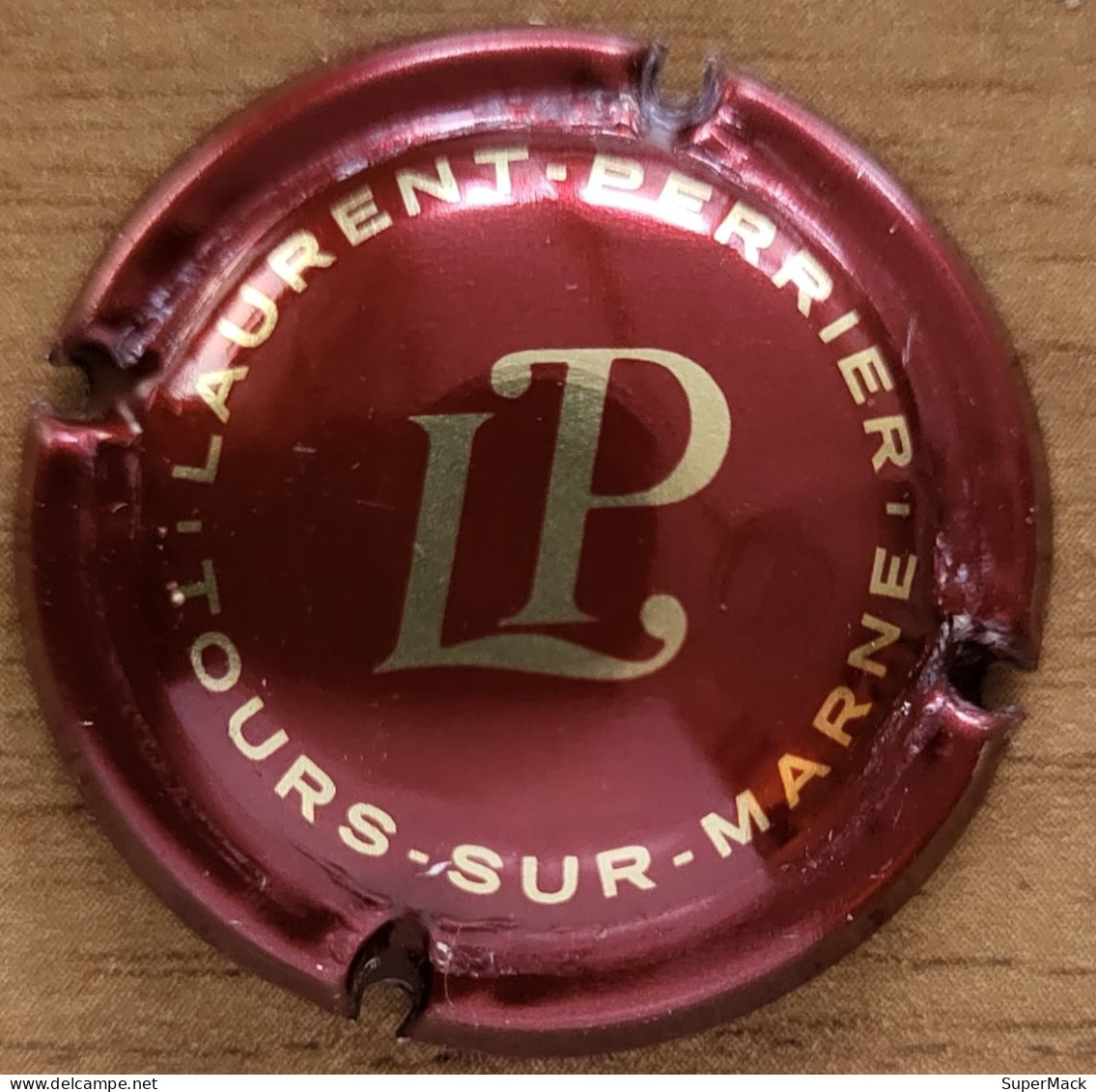 Capsule Champagne LAURENT-PERRIER (Tours-sur-Marne) Bordeaux Foncé & Or N°56 - Laurent-Perrier