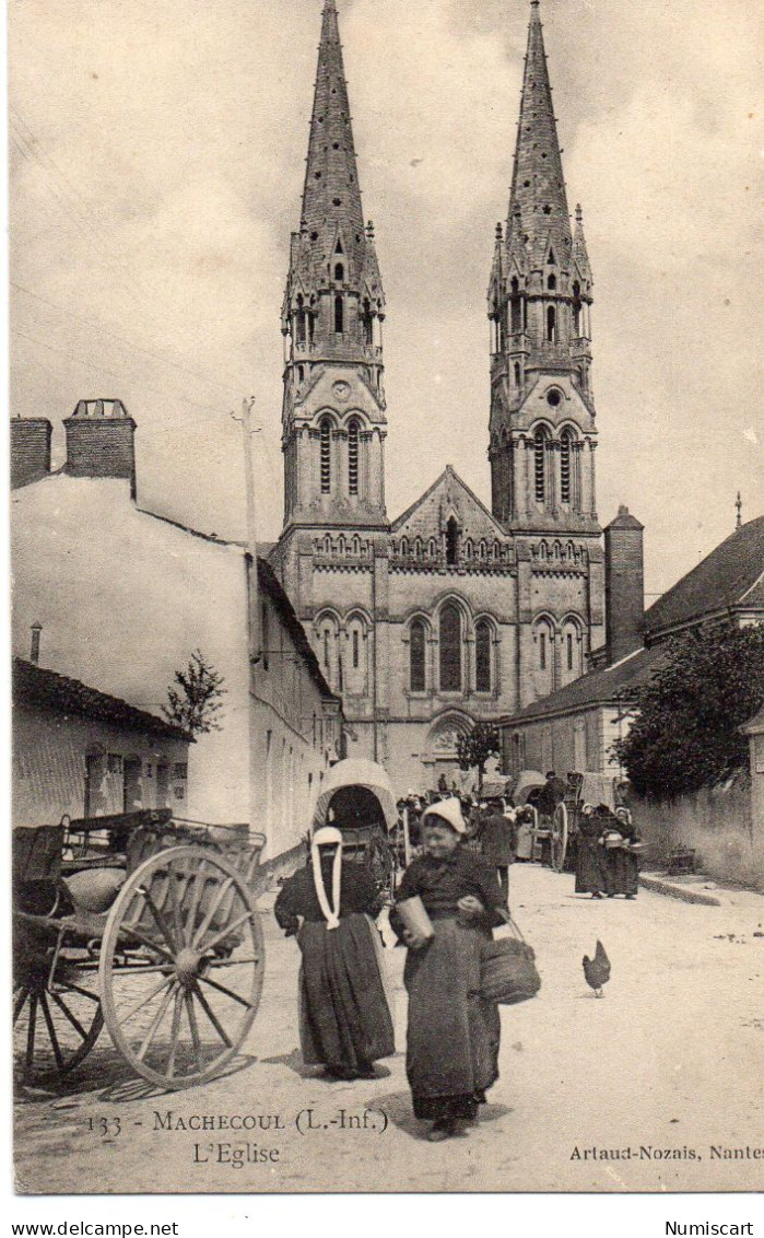 Machecoul Animée Eglise Jour De Marché Attelage Coiffes - Machecoul