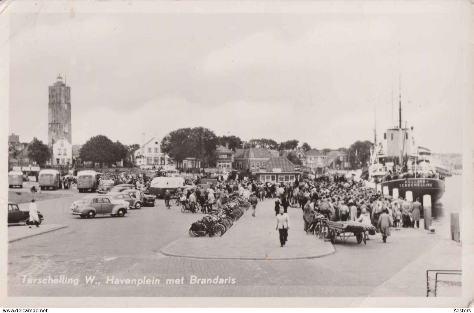 West-Terschelling; Havenplein Met Brandaris (en Sleepboot Holland) - Gelopen. (van Leer) - Terschelling