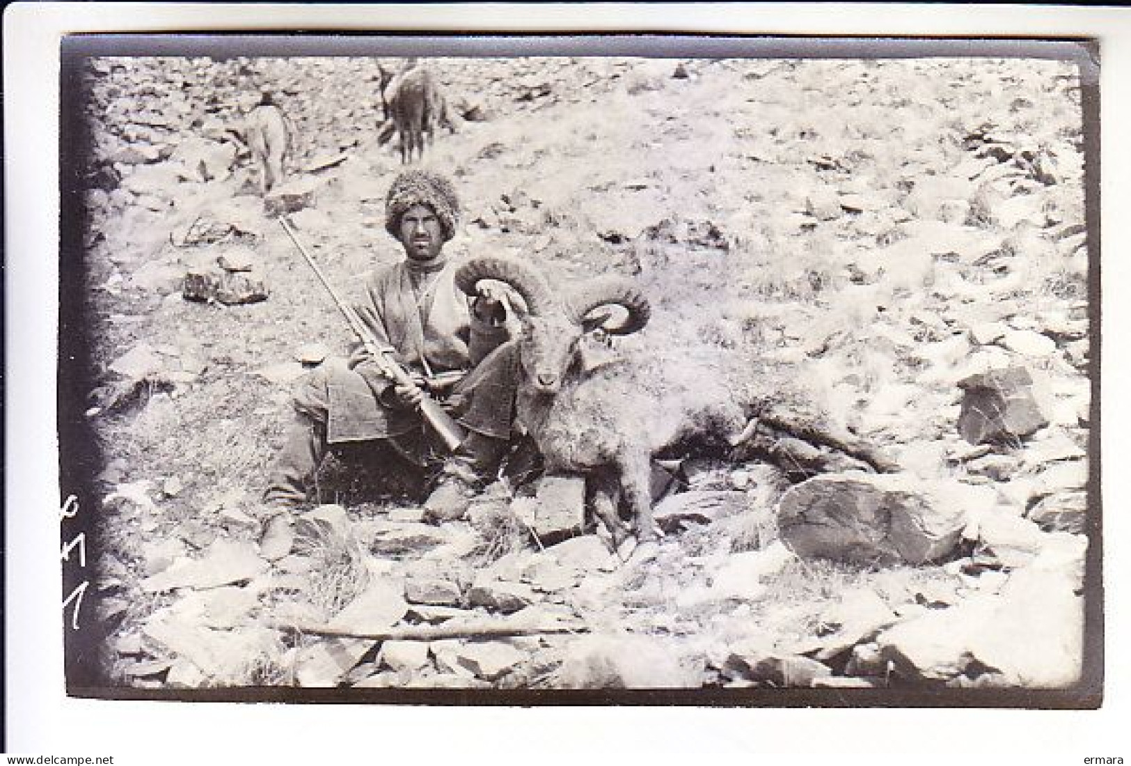 CAUCASUS TYPES THE HUNTER AND HIS PREY. THE MOUNTAIN GOAT  PHOTO 135x90 Mm - Géorgie