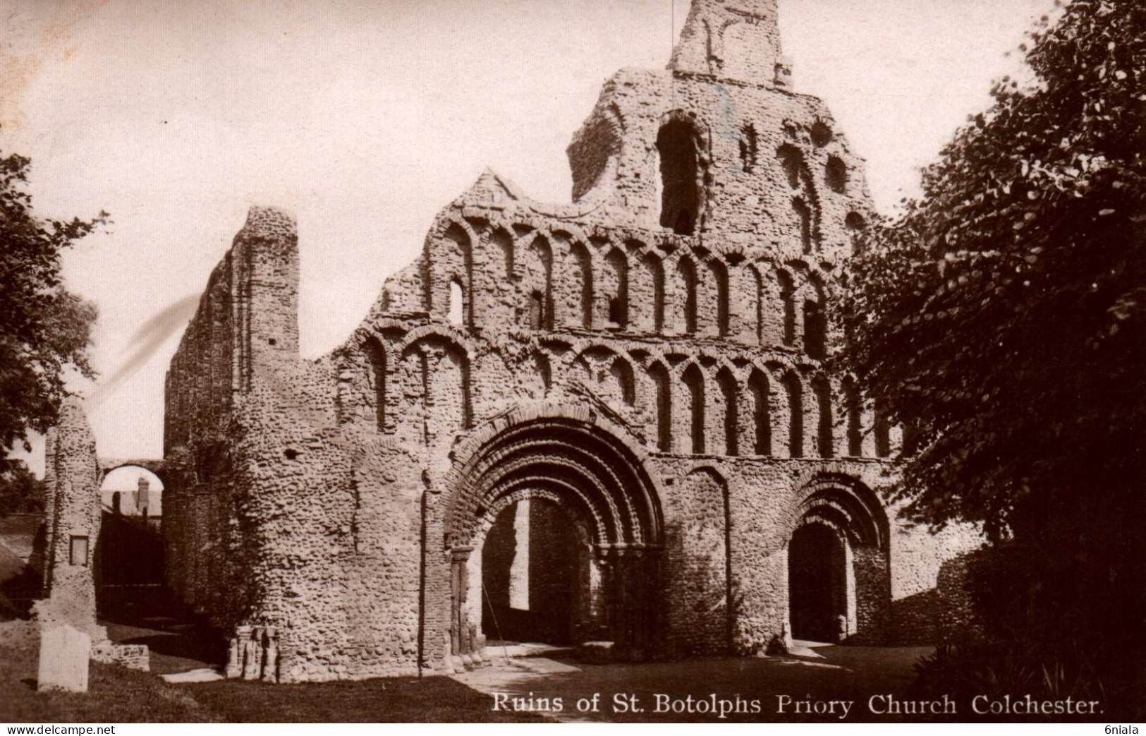 20395 COLCHESTER  Ruins Of St Botolphs Priory Church Colchester   (  2 Scans) - Colchester