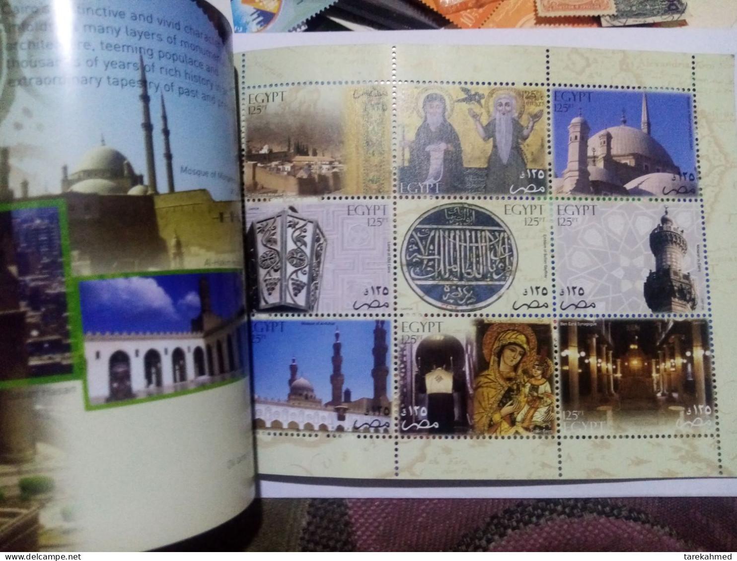 Egypt 2004, Treasures of Egypt Booklet 30 stamps with the TuT musk stamp of 22 K Genuine Gold of 10 POUND, dolab