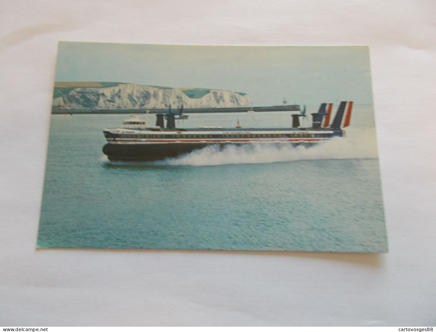 BATEAUX AEROGLISSEURS  THE HOVERCRAFT  DOVER - Aéroglisseurs