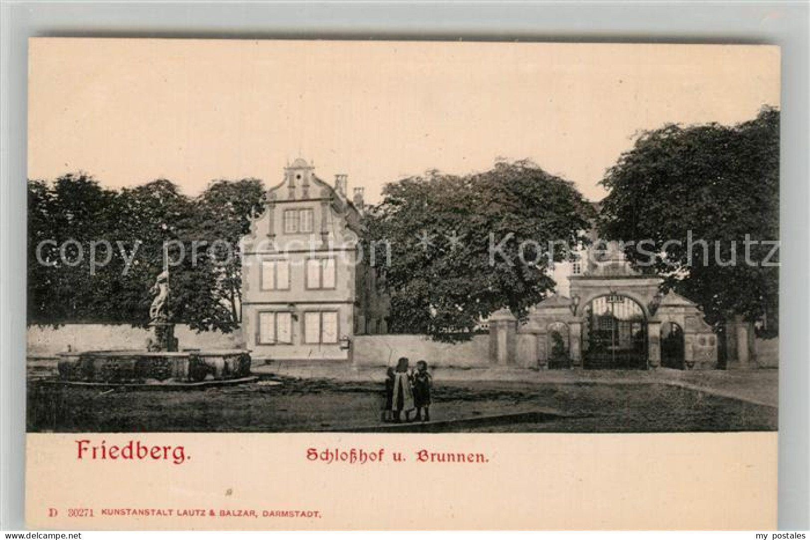 43220866 Friedberg Hessen Schlosshof Brunnen  Friedberg Hessen - Friedberg