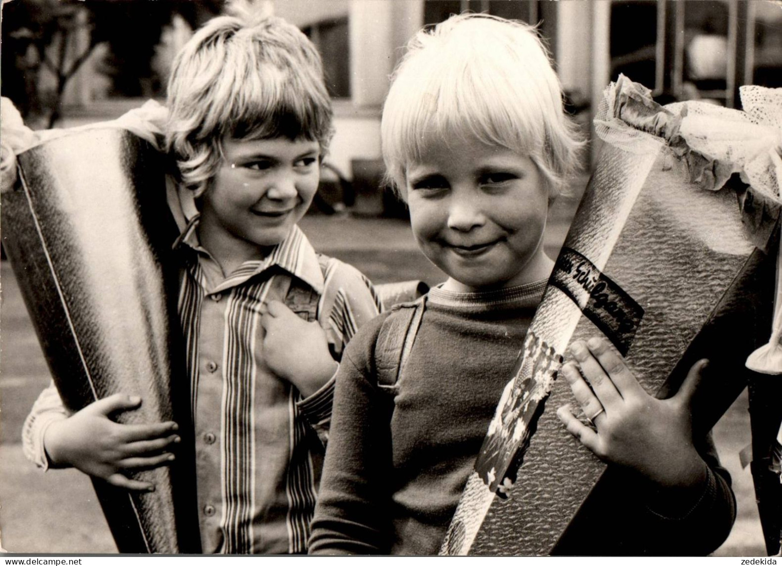 G8197 - Glückwunschkarte Schulanfang - Junge Mädchen Zuckertüte - Verlag Reichenbach DDR - Einschulung
