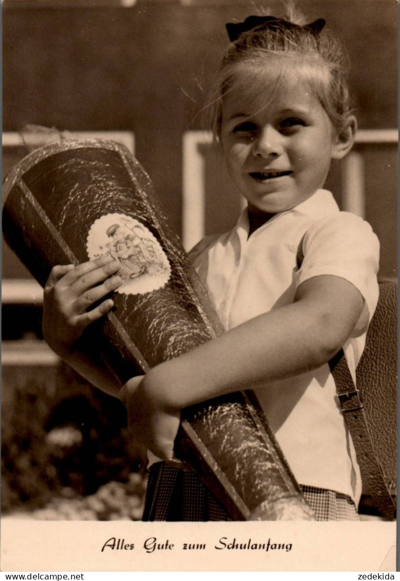 G8201 - Glückwunschkarte Schulanfang - Mädchen Zuckertüte - Verlag FOKU DDR - Primero Día De Escuela