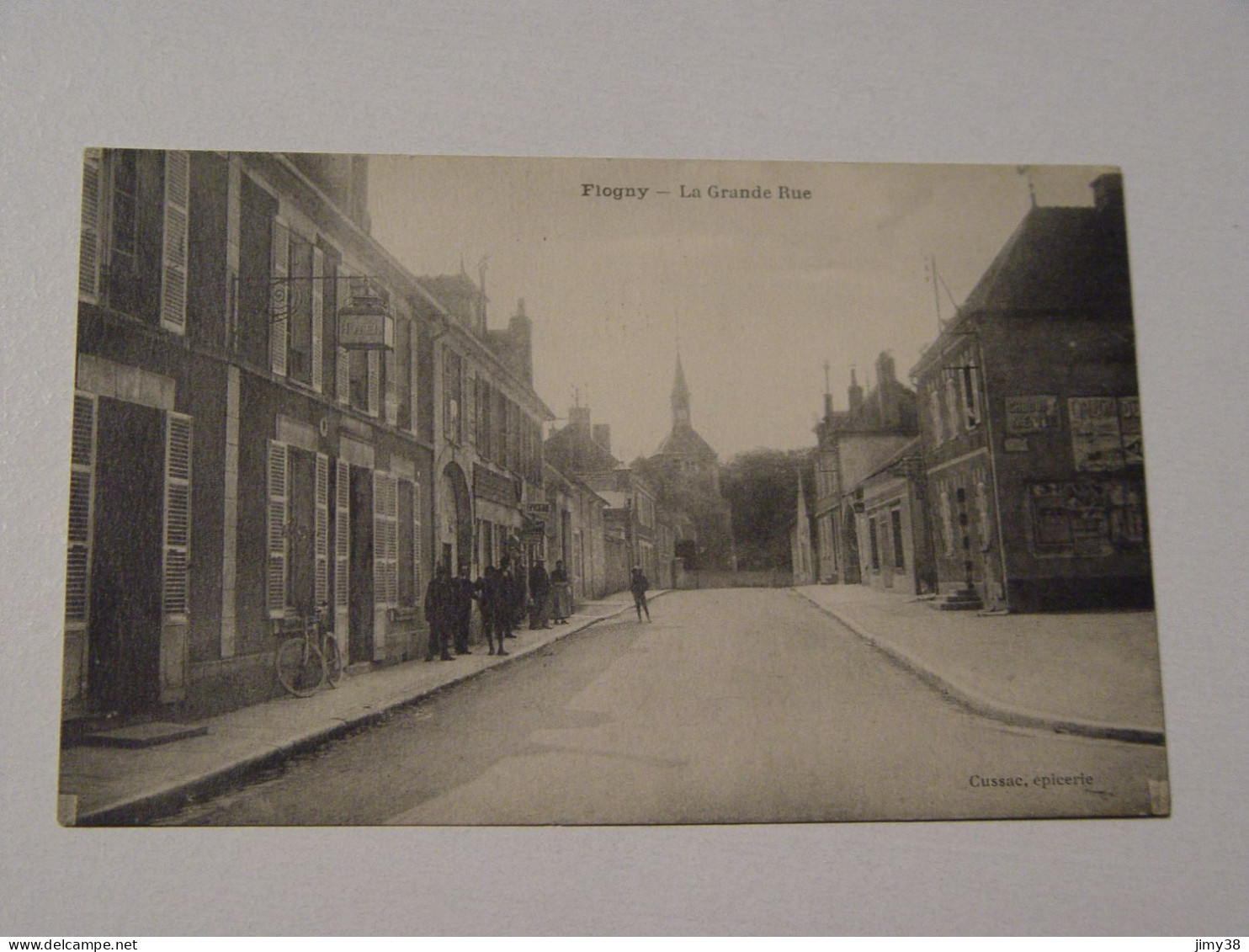 YONNE-FLOGNY-LA GRANDE RUE ANIMEE - Flogny La Chapelle