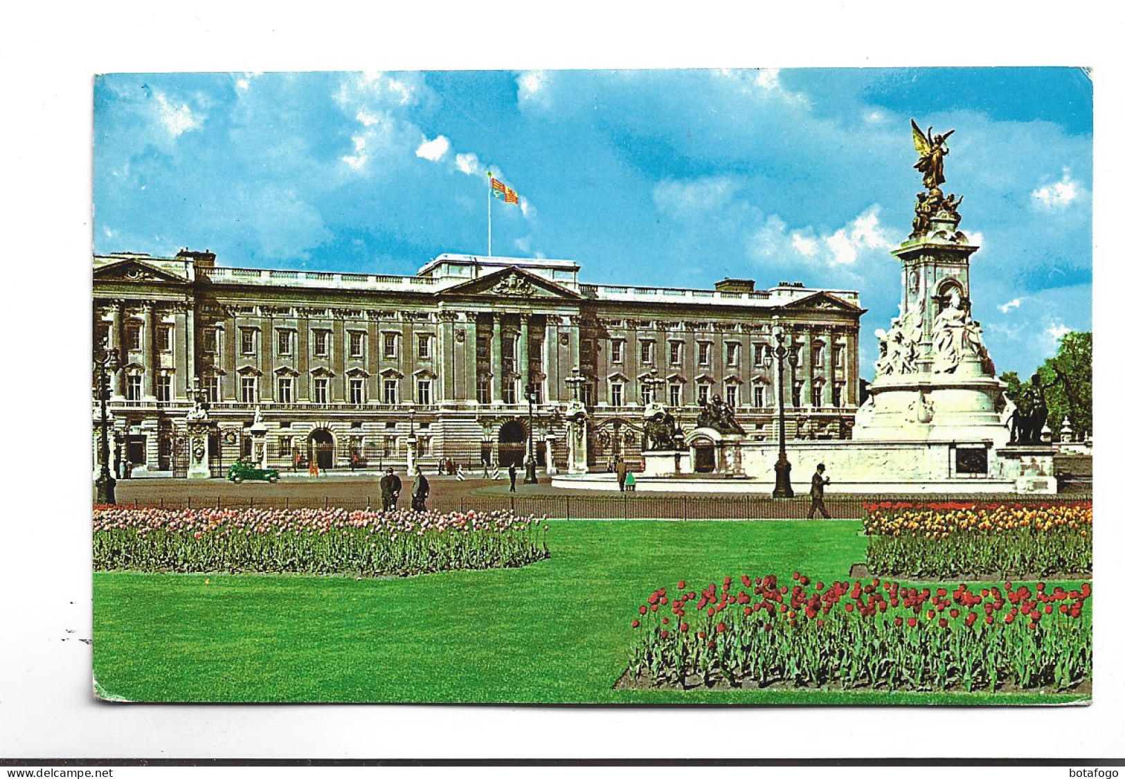 CPA BUCKINGHAM PALACE  En 1970!  (voir Timbre) - Buckingham Palace