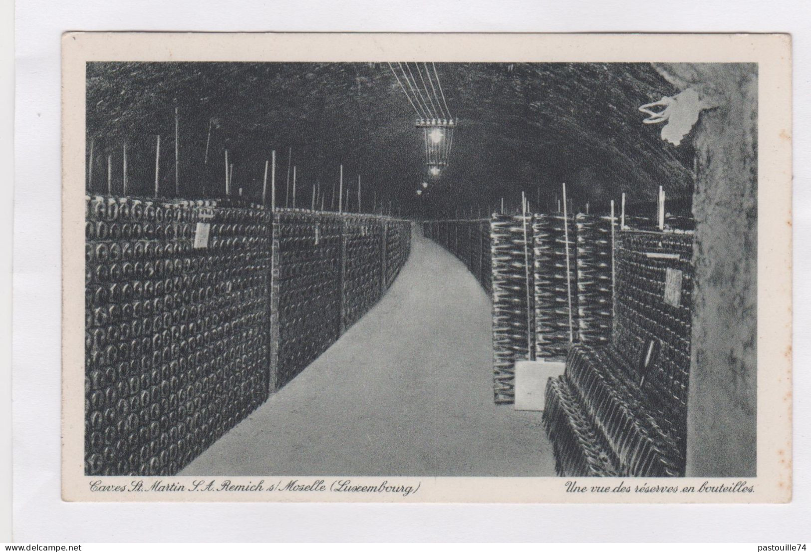 CPA :  14 X 9  - Luxembourg -  Caves  St. Martin S. A. Remich S/Moselle  -  Une  Vue Des Réserves En Bouteilles - Remich