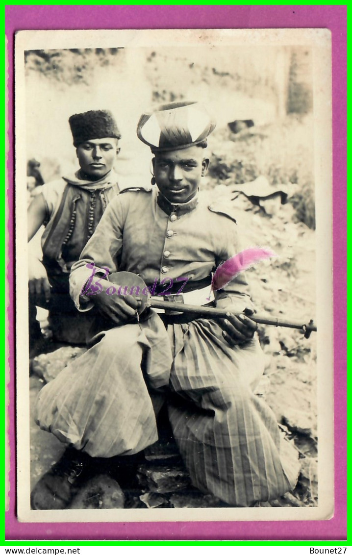 CPSM - MAROC - TYPES Un Soldat De La Garde S.M Le Sultan Au Repos Carte Photo - Verzamelingen & Kavels