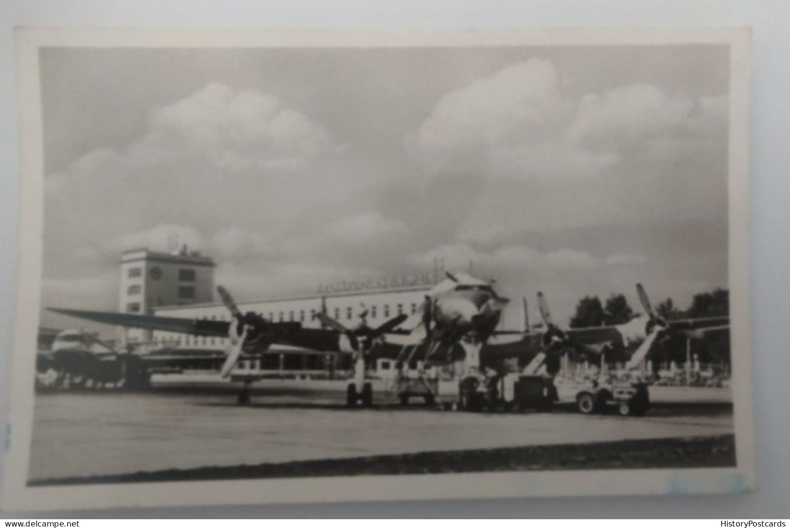 Frankfurt Am Main, Flughafen, Vorfeld, Propellermaschinen, 1956 - Frankfurt A. Main