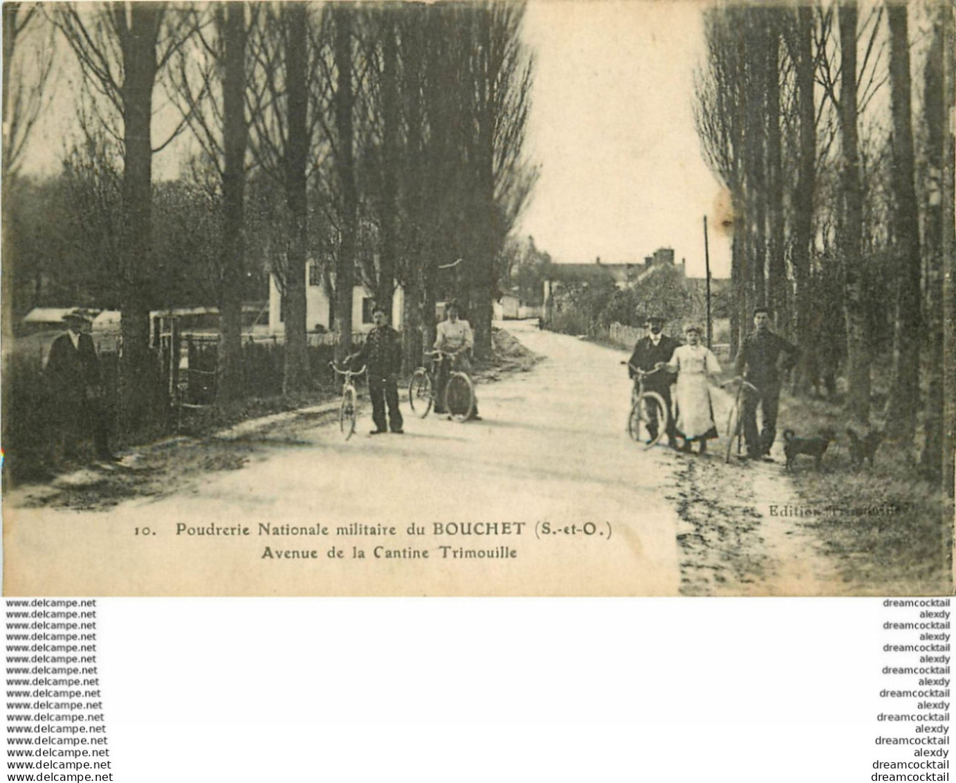 (Ro) 91 VERT Le PETIT. Poudrerie Nationale Militaire Bouchet Avenue Cantine Trimouille Nombreux Cyclistes - Vert-le-Petit