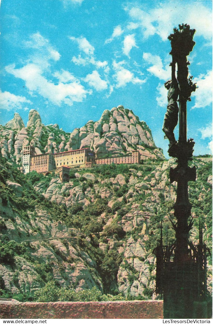 ESPAGNE - Montserrat - Vue Partielle Du Monastère - Carte Postale - Andere & Zonder Classificatie