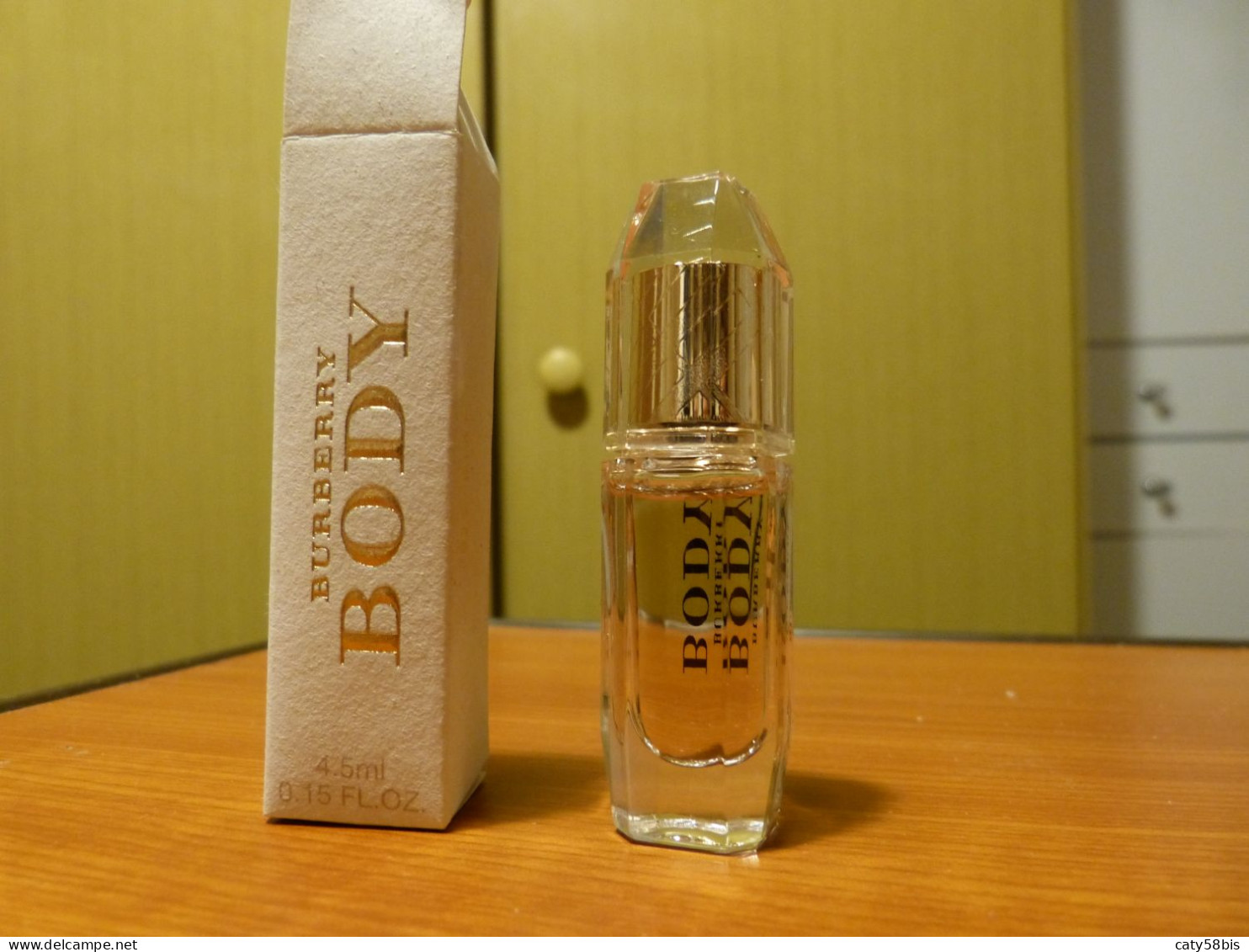 Miniature Parfum Avec Boite Burberry  Body - Miniaturen Damendüfte (mit Verpackung)
