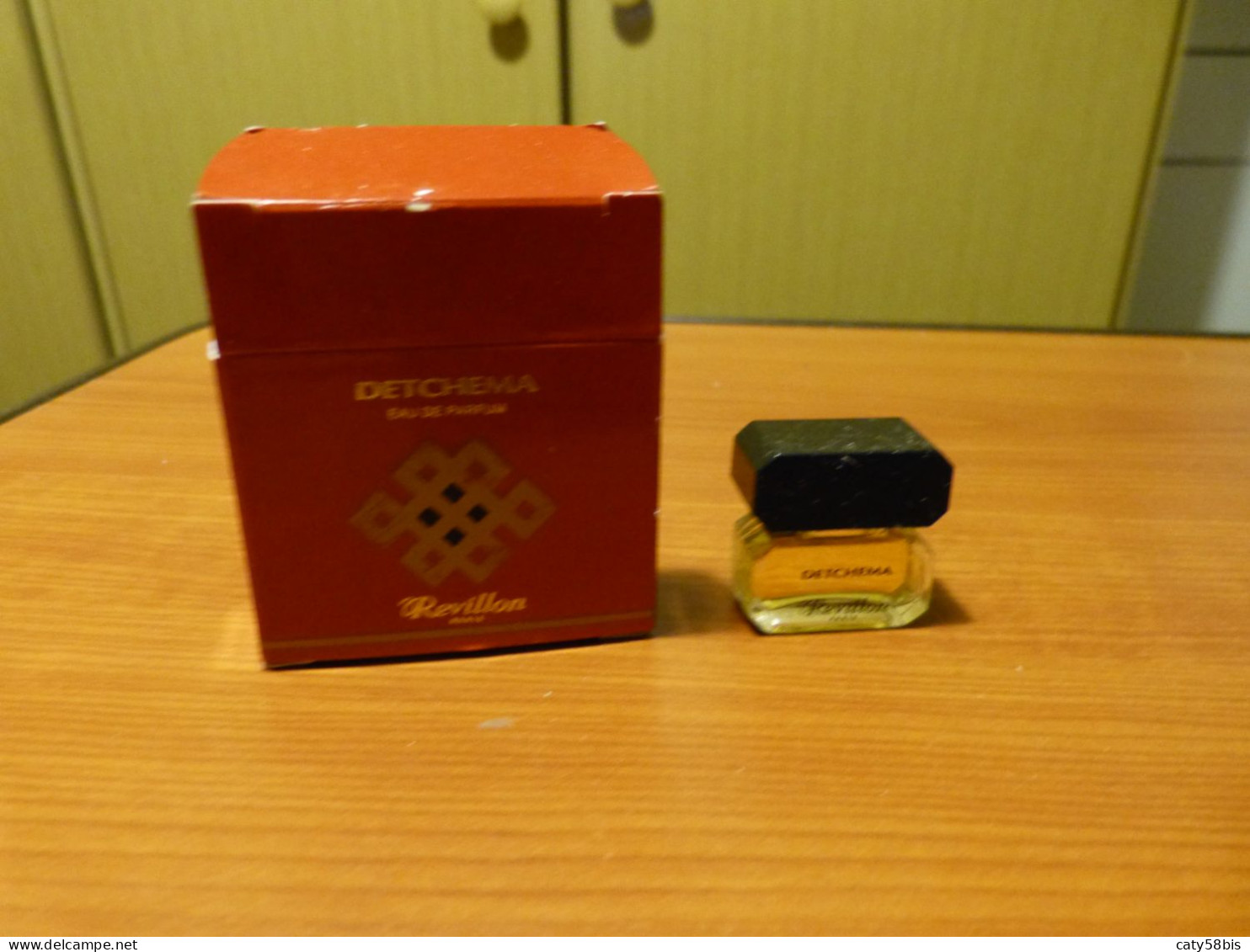 Miniature Parfum Avec Boite Revillon - Non Classés