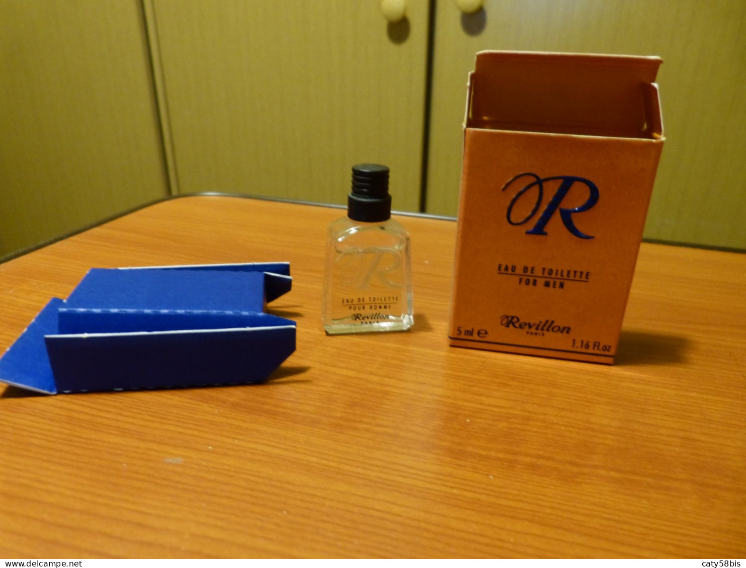 Miniature Parfum Avec Boite Revillon - Miniatures Hommes (avec Boite)