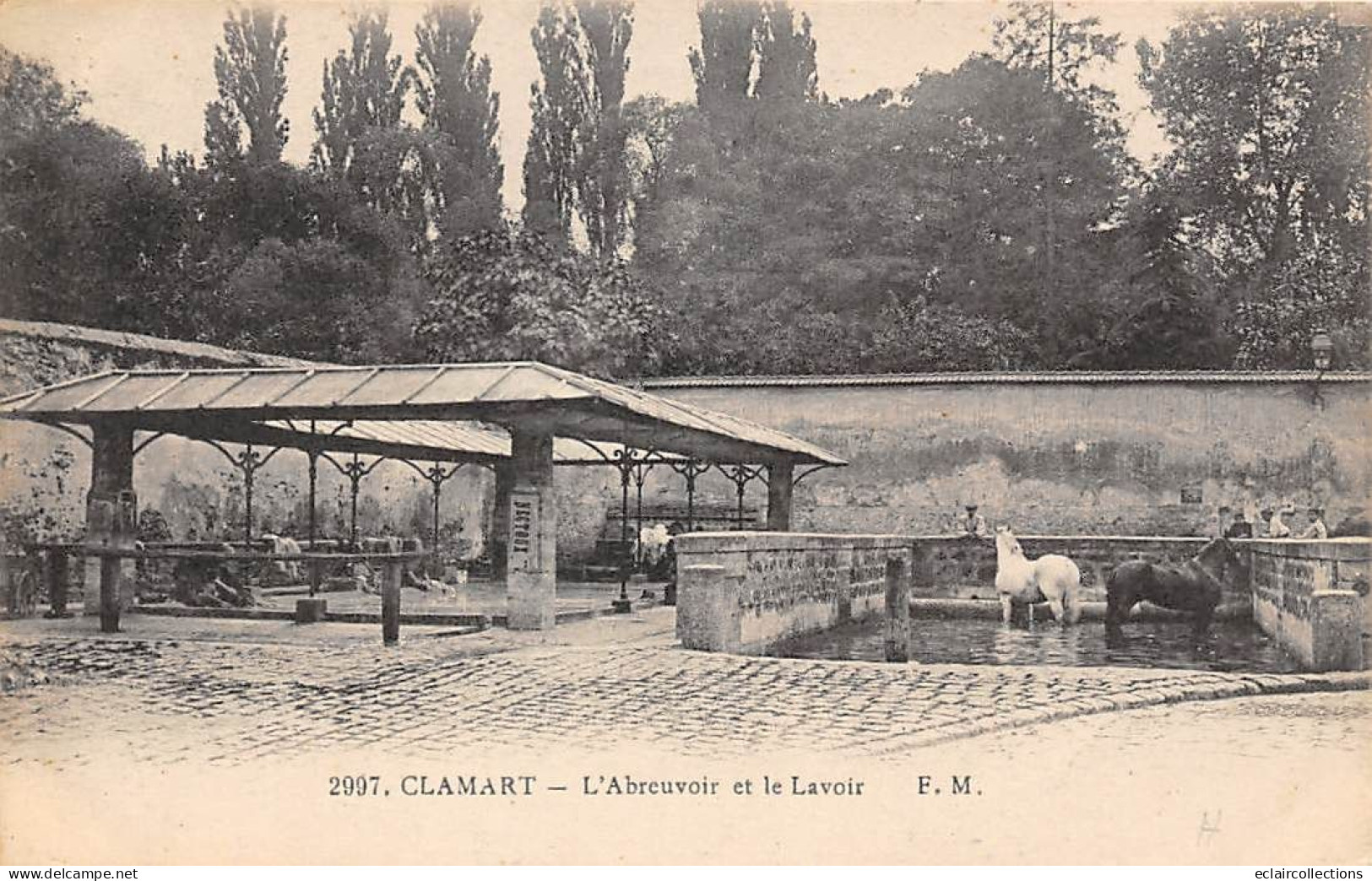 Clamart         92       L'abreuvoir Et Le Lavoir   N° 2997    (voir Scan) - Clamart