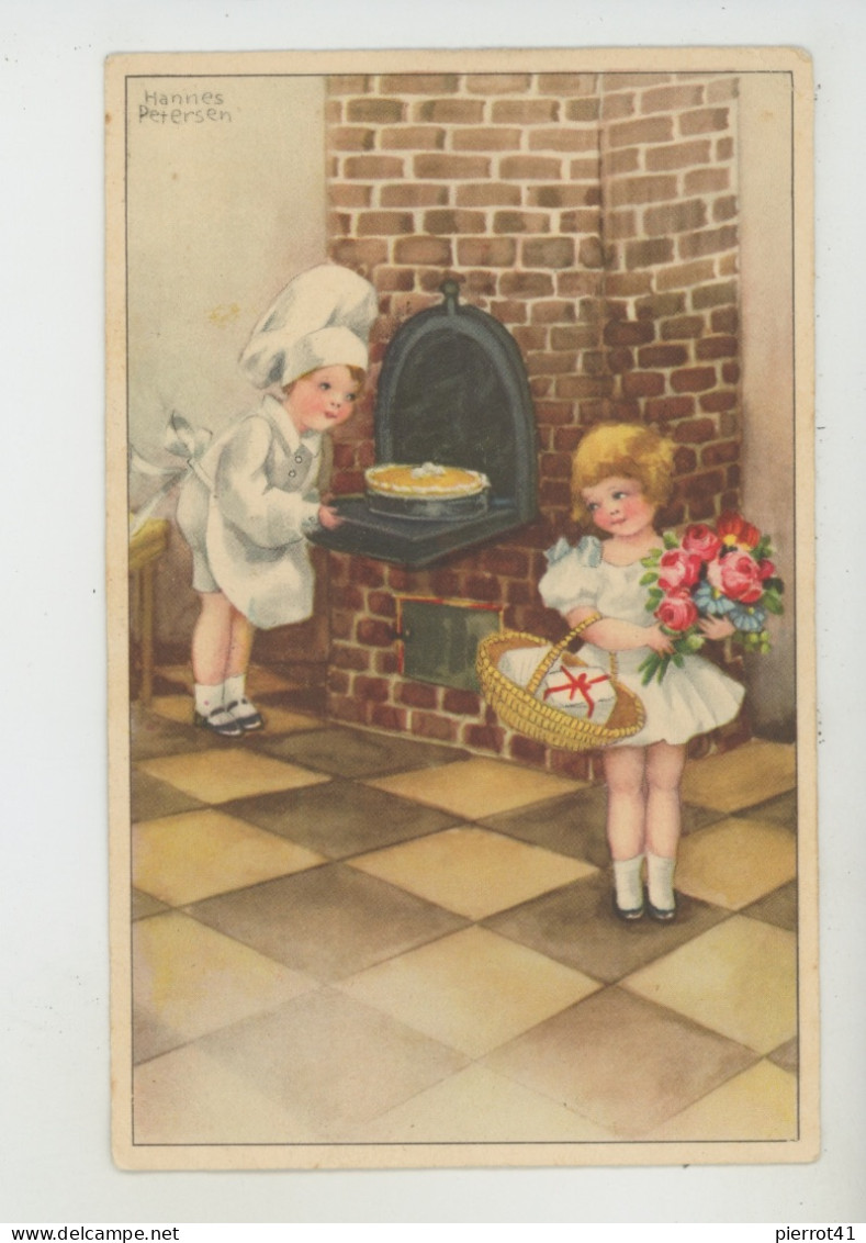 ENFANTS - Jolie Carte Fantaisie Fillette Et Petit Garçon Pâtissier Retirant Un Gâteau Du Four - Signée HANNES PETERSEN - Petersen, Hannes