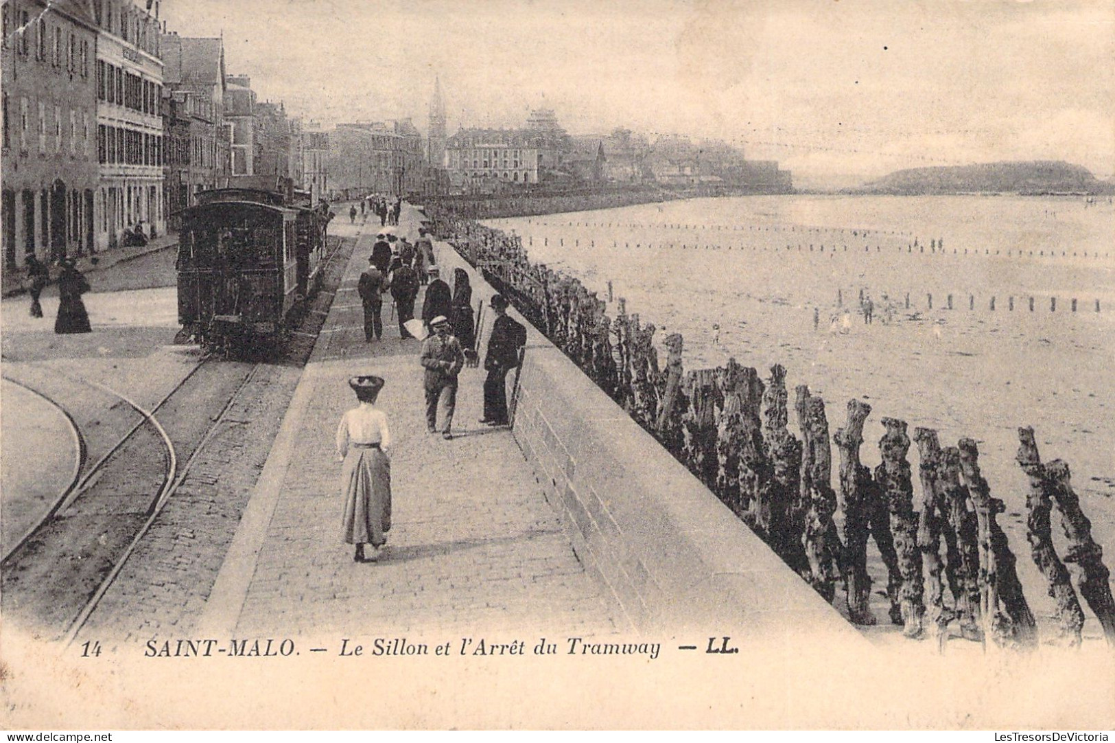 FRANCE - Saint Malo - Le Sillon Et L'arret Du Tramway - Carte Postale Ancienne - Saint Malo