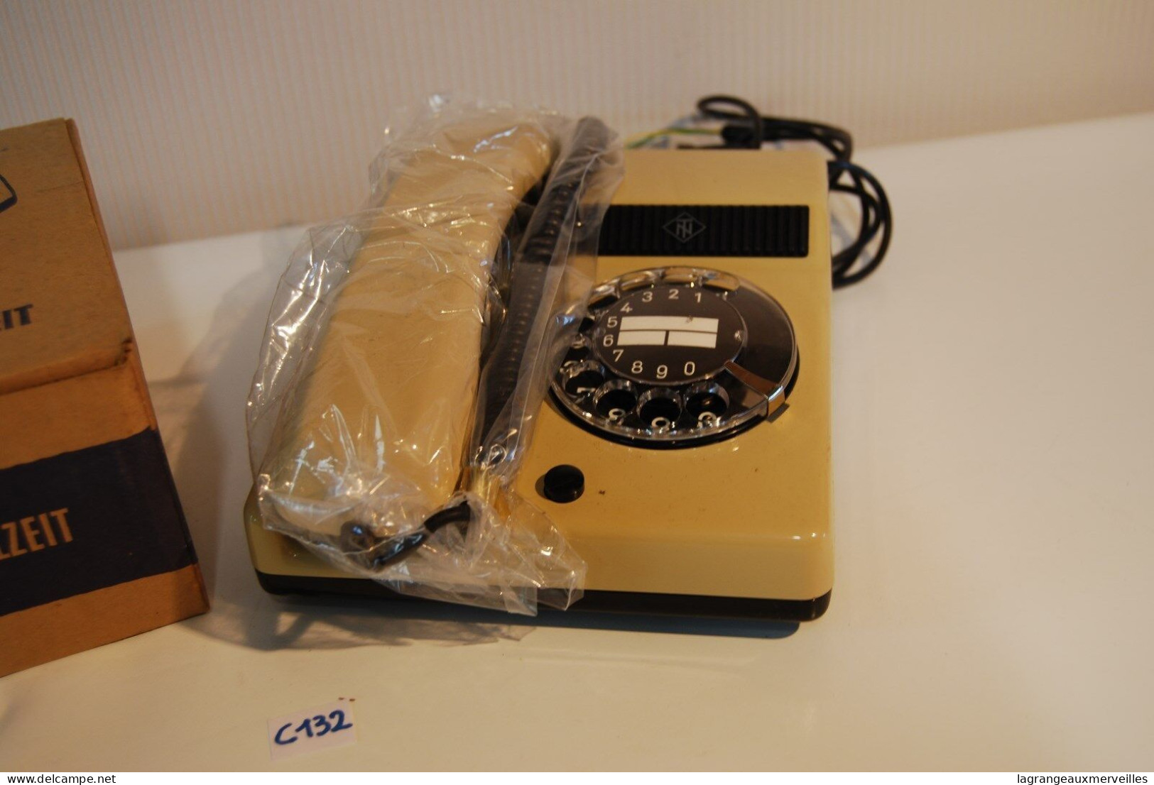 C132 Vintage Retro Phone Administration Telefonbau Und Normalizeit Germany - Téléphonie